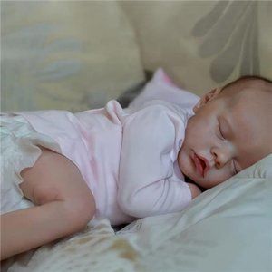 18 inch Sleeping Newborn Baby Dolls Weighted Soft Cloth Body Soft Cloth Body